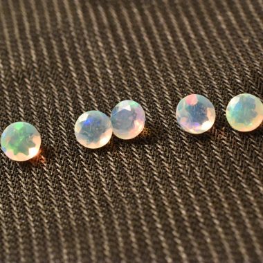 5mm opal faceted round